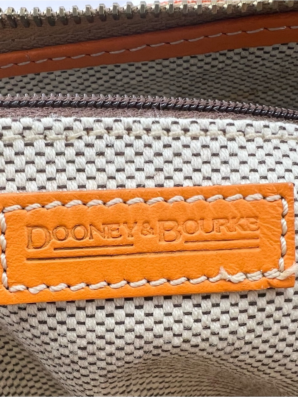 Dooney & Bourke Orange Monogram Large Shoulder Bag Y2K Vintage - RARE π§‘ - Picture 12 of 16